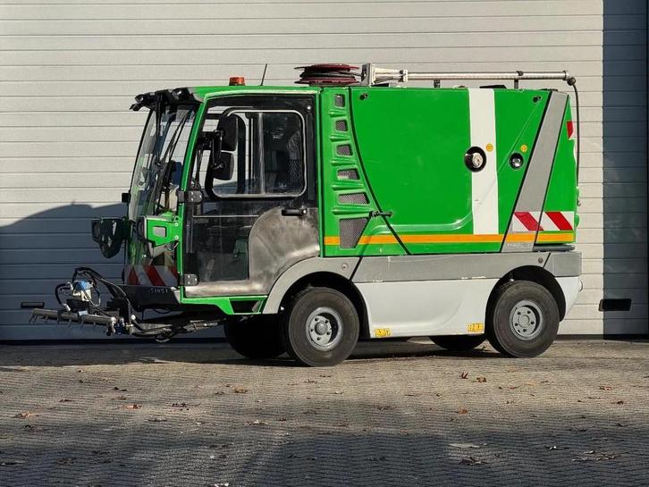 Tenax TXE2 hybride wegdekreiniger lithium kubota 2018 HL1038, Zakelijke goederen, Machines en Bouw | Onderhoud en Reiniging