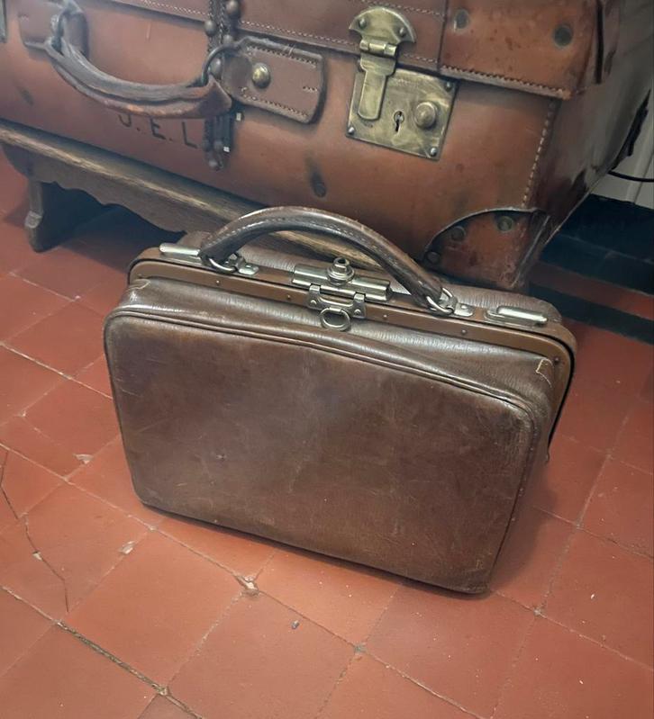 Vintage leren dokterstas 30x20 cm, Sieraden, Tassen en Uiterlijk, Tassen | Damestassen, Gebruikt, Overige typen, Bruin, Ophalen of Verzenden