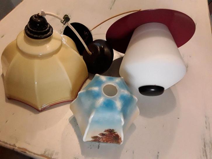 OPALINE HANGLAMP/PLAFONDLAMP. opaline 6 hoekig lampekapje, Antiek en Kunst, Antiek | Lampen, Ophalen