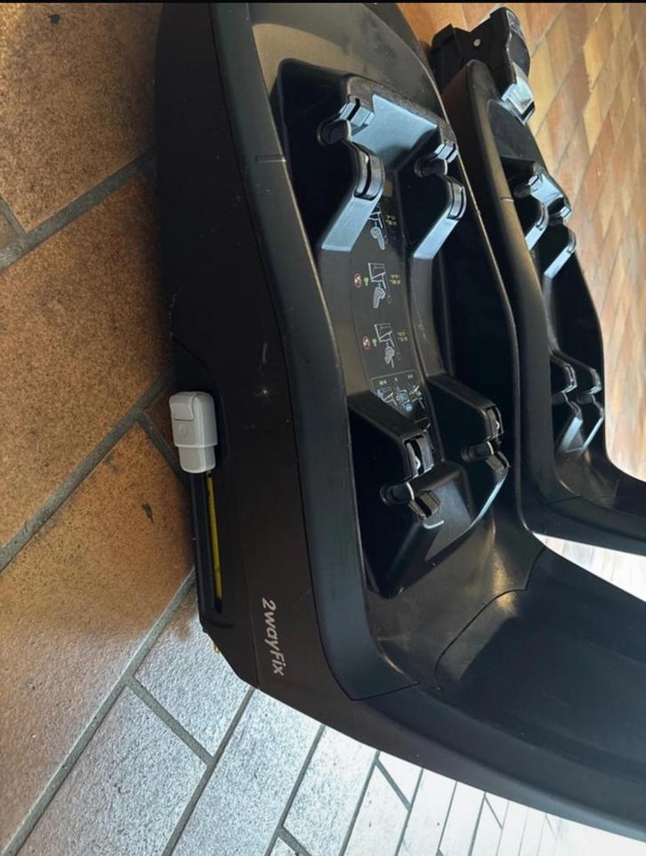 Isofix 2way Fix Base - Autostoel Basis, Kinderen en Baby's, Autostoeltjes, Zo goed als nieuw, Maxi-Cosi, 0 t/m 13 kg, Isofix, Ophalen of Verzenden