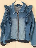 Stretch spijkerjasje met roesjes maat 146, Gebruikt, Europe Kids, Meisje, Ophalen of Verzenden