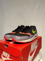 ALS NIEUW! Maat 42,5 - Nike Air Max 1 Essential Cave Purple, Verzenden, Zwart, Nike, Nike