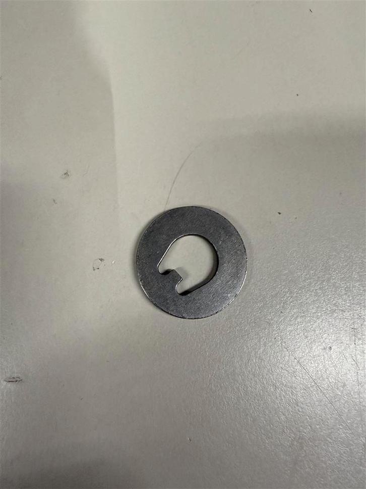 opel Corsa Nova Cavalier Achterwielas Naaf 1x Ring Origineel, Auto diversen, Auto-accessoires, Nieuw, Ophalen of Verzenden