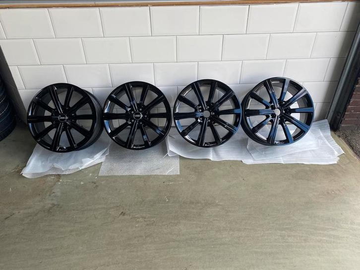 Audi OEM Q3 / RSQ3 velgen 19 inch hoogglans, Auto-onderdelen, Banden en Velgen, Velg(en), Zomerbanden, 19 inch, 235 mm, Personenwagen