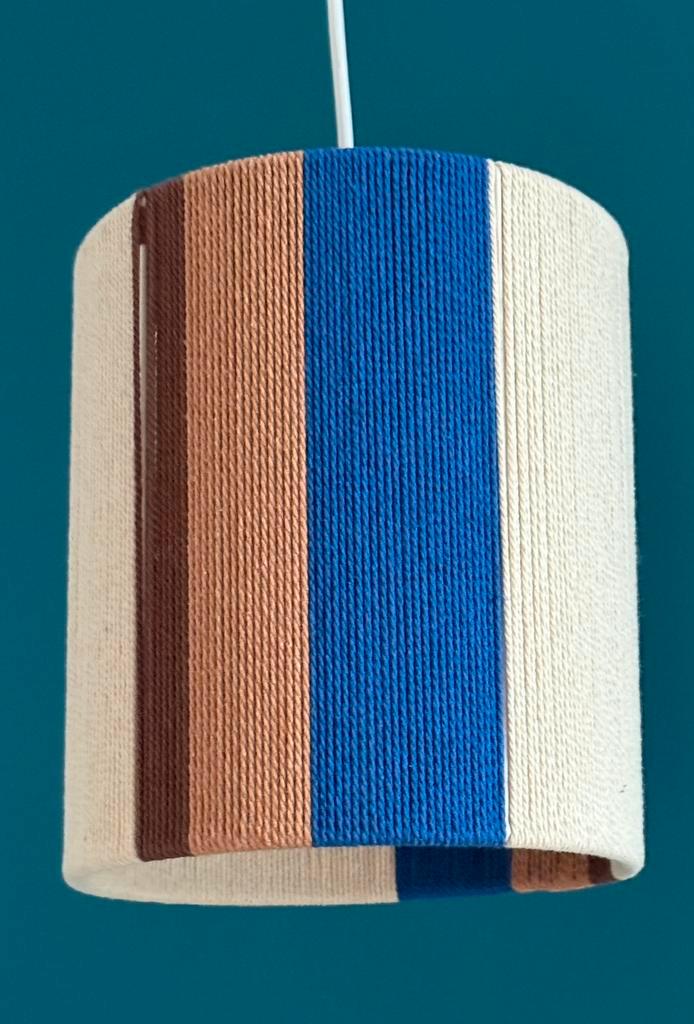 Hanglamp met touwen-kap, Huis en Inrichting, Lampen | Hanglampen, Zo goed als nieuw, 75 cm of meer, Kunststof, Stof, Ophalen of Verzenden