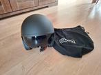 Zwarte motorhelm - Zo goed als nieuw, Motoren, Kleding | Motorhelmen, Ophalen, Integraalhelm