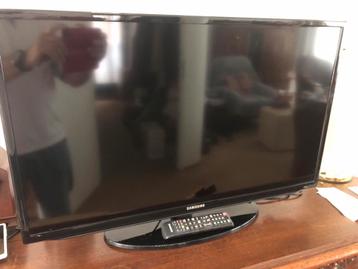 Samsung 32” or 81cm LCD DIGITAL TV INC REMOTE beschikbaar voor biedingen