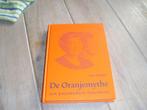 Coos Huijsen - De Oranjemythe, Ophalen of Verzenden, Gelezen, Coos Huijsen