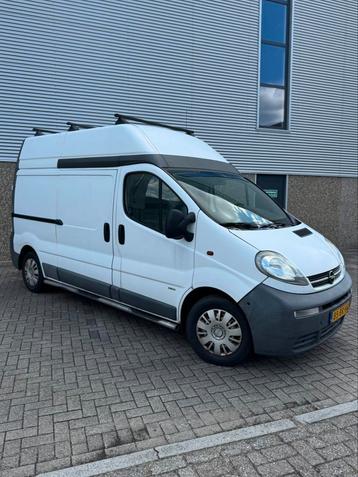 Opel Vivaro 1.9 DI 2.9T L2h2 2004 /TREKHAAK/LEER/3-PERSOONS beschikbaar voor biedingen