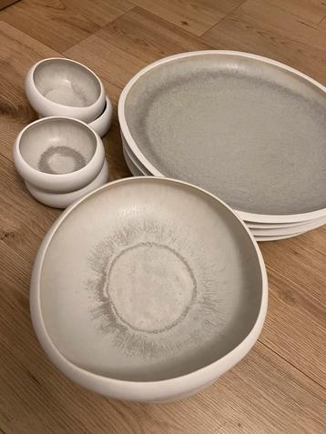 Mooi servies voor 4 personen (Casa) beschikbaar voor biedingen