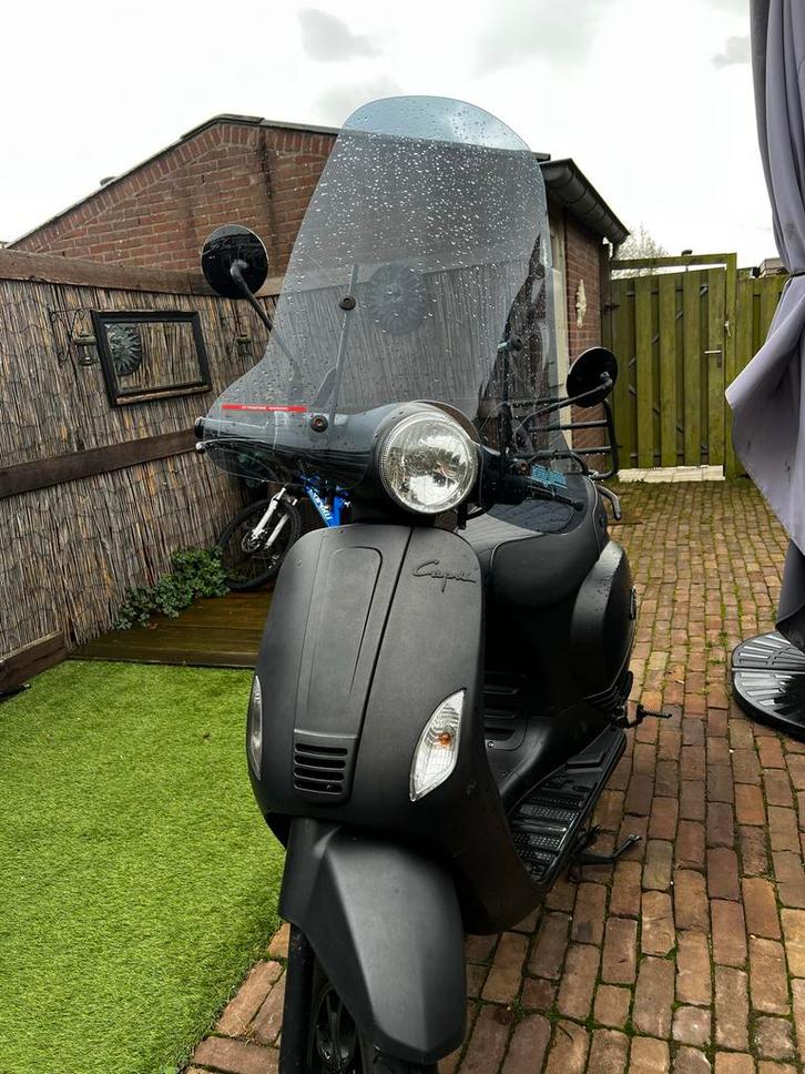 Capri Scooter (2020) - Goed Onderhouden!, Fietsen en Brommers, Snorfietsen en Snorscooters, Gebruikt, Overige merken, Benzine
