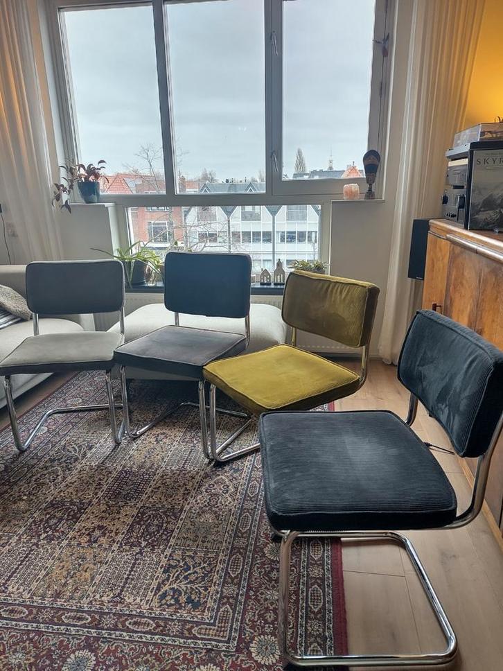 Vier Luxe Eetkamerstoelen - ribfluweel, Huis en Inrichting, Stoelen, Zo goed als nieuw, Vier, Ophalen