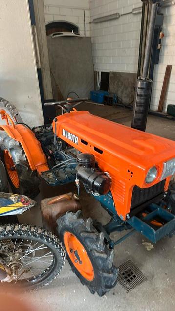 Kubota b7001 tractor tuintrekker beschikbaar voor biedingen