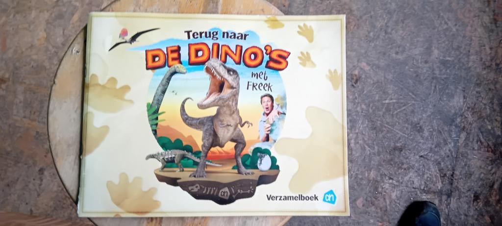 Freek Terug naar de Dino's Compleet Album, Ophalen of Verzenden, Zo goed als nieuw, Plaatjesalbum
