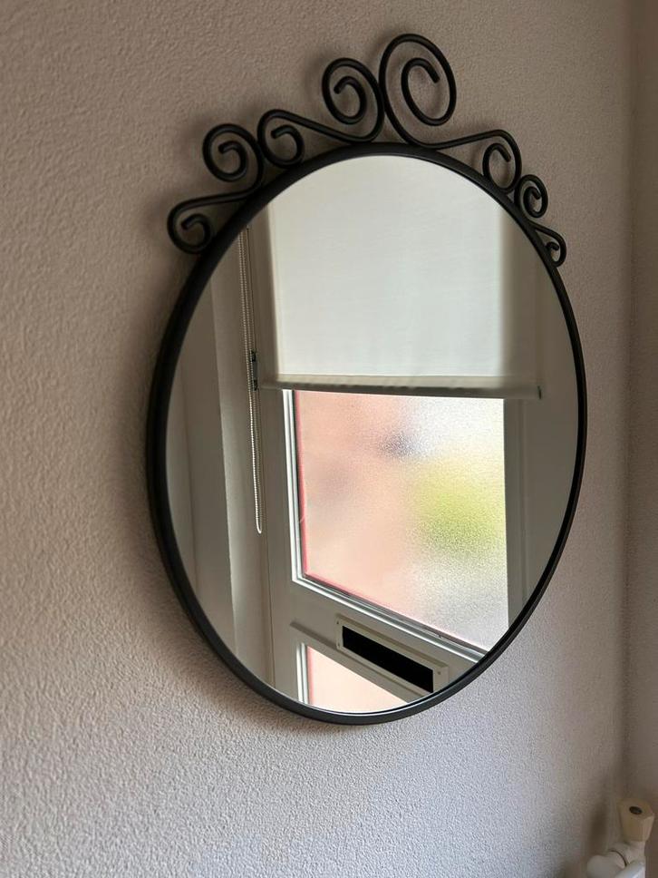 IKEA EKNE Spiegel - Zwart Metaal, Huis en Inrichting, Woonaccessoires | Spiegels, Gebruikt, 50 tot 75 cm, Minder dan 100 cm, Rond