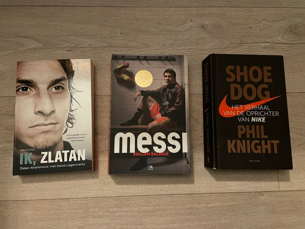 Boeken: Ik, Zlatan; Messi; Shoe Dog - Phil Knight, Ophalen of Verzenden, Zo goed als nieuw, Sport