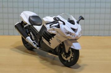 Kawasaki ZZR1400 white ZX14 1:12 31101 beschikbaar voor biedingen