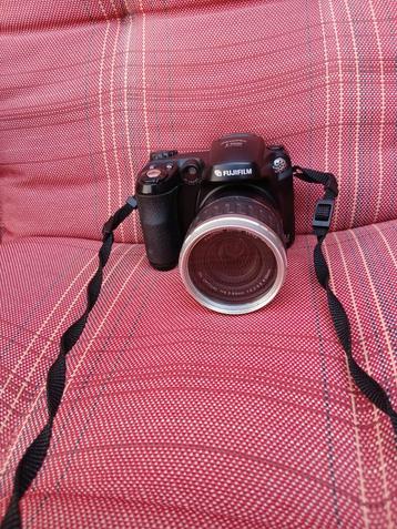 Fujifil FinePix S5600 digitalecamera beschikbaar voor biedingen