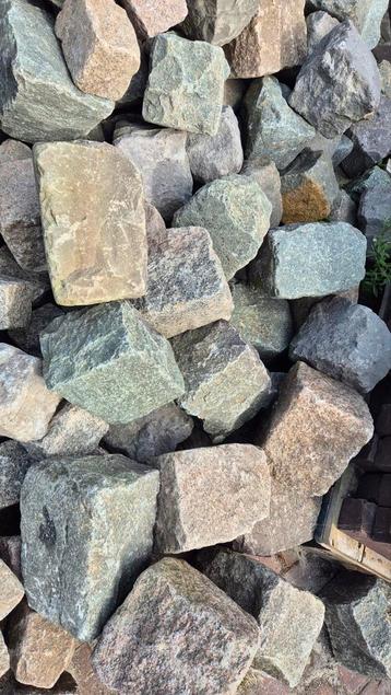 Diverse grote Kasseien - Natuursteen beschikbaar voor biedingen