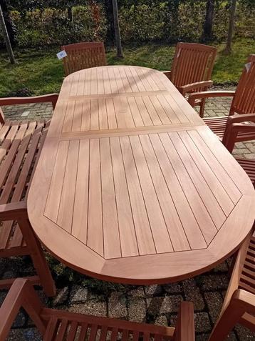Nieuwe teakhouten tuinmeubelset, tafel, 6 stoelen & bank beschikbaar voor biedingen