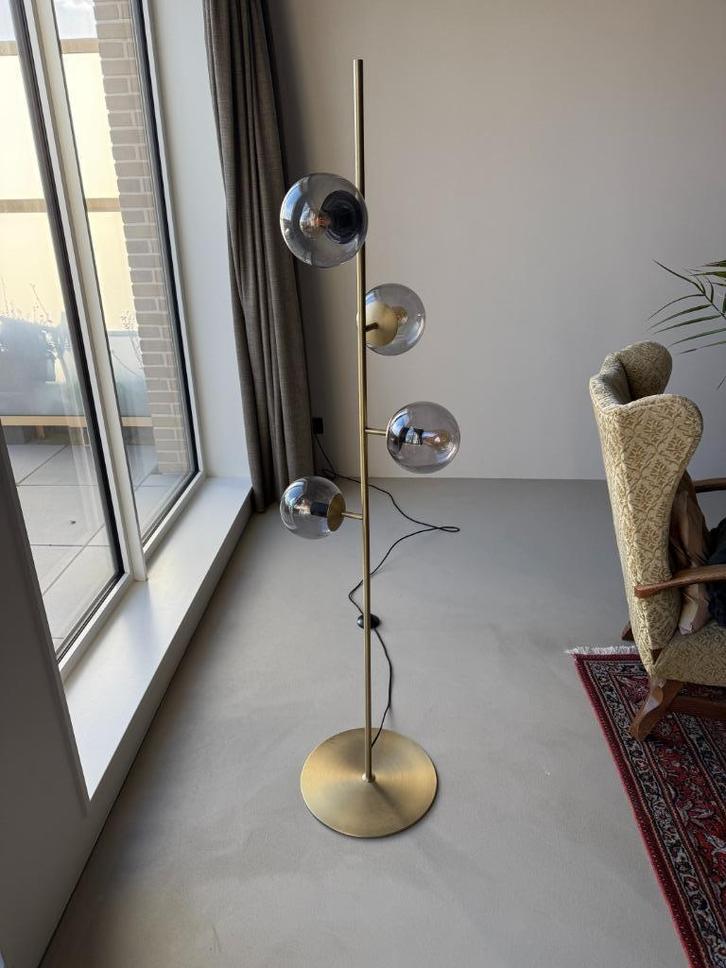 Bolia vloerlamp Orb, Huis en Inrichting, Lampen | Vloerlampen, Gebruikt, 150 tot 200 cm, Glas, Metaal, Ophalen