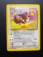Eevee - Legendary Collection - 74/110 - Pokemon kaart, Hobby en Vrije tijd, Verzamelkaartspellen | Pokémon, Ophalen of Verzenden