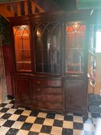 volhouten kerselaren vitrinekast, Ophalen