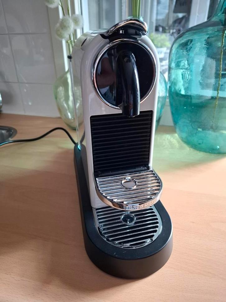 Nespresso Citiz D113 koffiecupmachine in nieuwstaat., Witgoed en Apparatuur, Koffiezetapparaten, Zo goed als nieuw, Koffiepads en cups