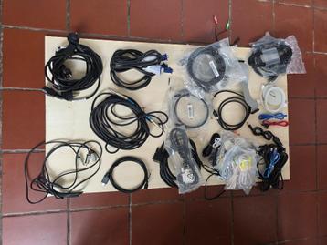 diverse kabels beschikbaar voor biedingen