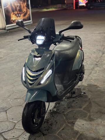 Piaggio zip beschikbaar voor biedingen