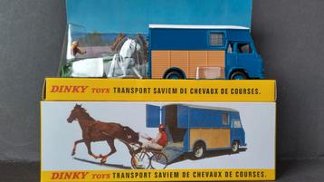 Saviem Transport Chevaux De Course Sulky 1:43 Dinky Toys Pol beschikbaar voor biedingen