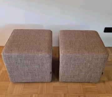 2 Goossens N-Joy poefjes 45x45x45 cm beschikbaar voor biedingen