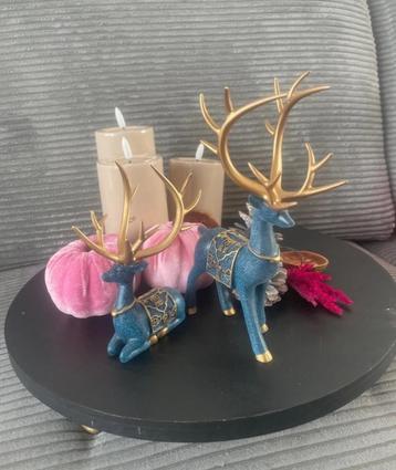 Twee mooie herten - blauw - goud - kerst - decoratie beschikbaar voor biedingen
