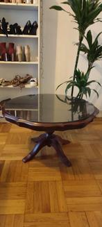 Mooie notenhouten salontafel in goede staat, Ophalen