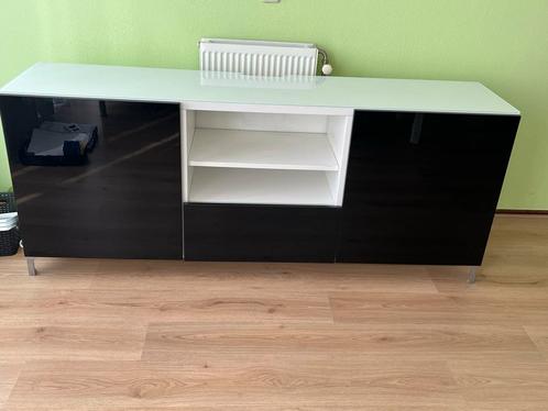 Modern Dressoir Zwart/Wit van IKEA, Huis en Inrichting, Kasten | Dressoirs, Gebruikt, 150 tot 200 cm, 25 tot 50 cm, Met deur(en)