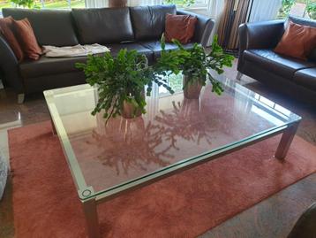 Salontafel. Vrij groot. €100,00 beschikbaar voor biedingen