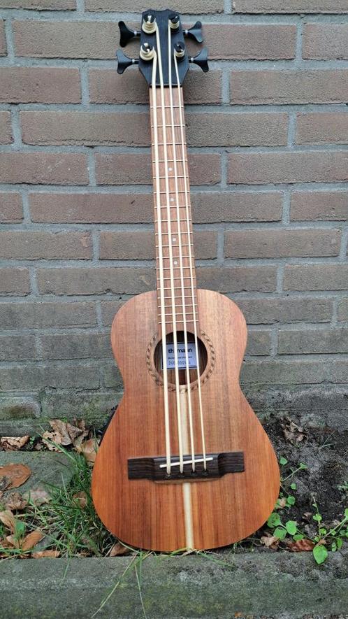 Thomann Ukulele Bass Standard (Bas), Muziek en Instrumenten, Snaarinstrumenten | Gitaren | Akoestisch, Zo goed als nieuw, Overige typen
