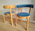 Twee Magnus Olesen stoelen - Deens mid-century design, Huis en Inrichting, Stoelen, Ophalen, Gebruikt, Bruin, Twee
