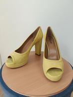 Pumps van Studio Pollini maat 41, Pumps, Geel, Ophalen of Verzenden, Zo goed als nieuw