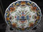 Oud kleurrijk porselein wand- sierbord (d= 31 cm) Oud Delft, Antiek en Kunst, Ophalen of Verzenden
