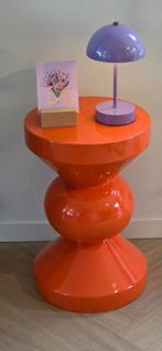 Bijzettafeltje rond oranje 'snoepje', Overige materialen, Minder dan 55 cm, Rond, Eclectisch