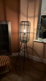 Vloerlamp zwart bamboe, Huis en Inrichting, Lampen | Vloerlampen, Ophalen, Zo goed als nieuw, Overige materialen, 100 tot 150 cm
