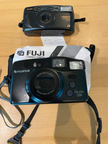 Aantal analoge vintage camera’s.Werking onbekend.In een koop beschikbaar voor biedingen