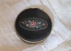 Vintage poederdoos, petit point roosjes, Ophalen of Verzenden