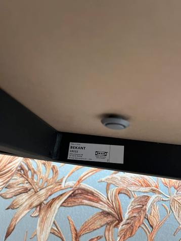 IKEA Bekant bureau + bureaustoel – goede staat - afbeelding 6