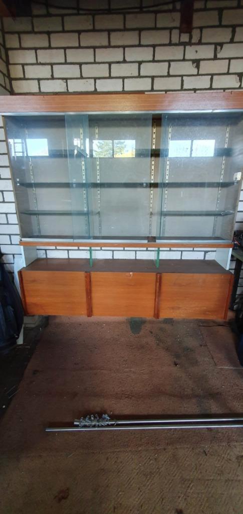 Oude winkel vitrine/hangkast hout/glas, Huis en Inrichting, Kasten | Vitrinekasten, Gebruikt, 100 tot 150 cm, 150 tot 200 cm, 25 tot 50 cm