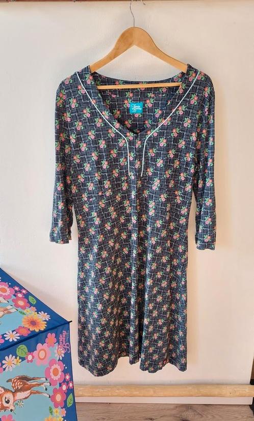 Mooie Tante Betsy jurk XL grijs gebloemd, Kleding | Dames, Jurken, Zo goed als nieuw, Maat 46/48 (XL) of groter, Grijs, Knielengte