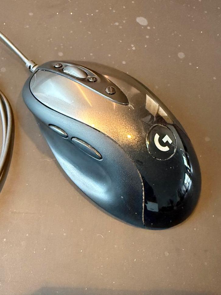 Logitech MX 518 Legendary Gaming Muis klassieker!, Computers en Software, Muizen, Gebruikt, Muis, Rechtshandig, Bedraad, Ergonomisch
