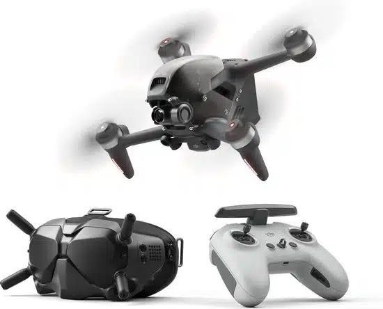 DJI FPV DRONE + fly more kit - Amper gebruikt, Hobby en Vrije tijd, Modelbouw | Radiografisch | Helikopters en Quadcopters, Zo goed als nieuw