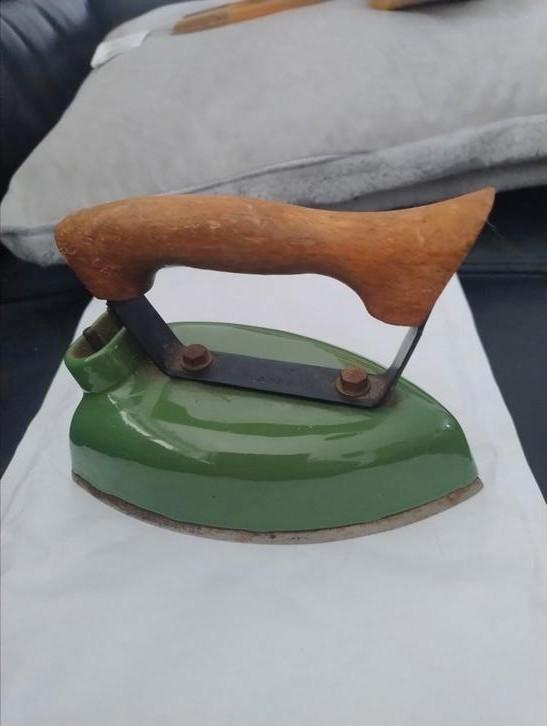 👉 Emaille strijkijzer, Antiek en Kunst, Antiek | Emaille, Ophalen of Verzenden